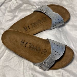 Birki’s by Birkenstock Silver Madrid Sz 40/L9